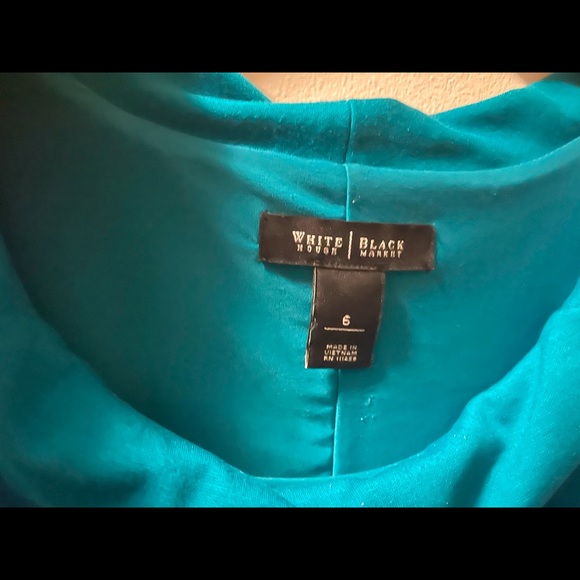 WHBM short sleeve top. - Picture 5 of 7